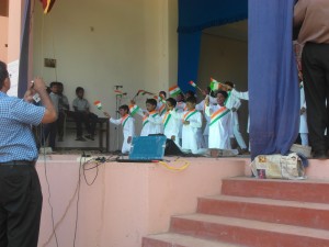 Primary School Students dancing to Jai Ho